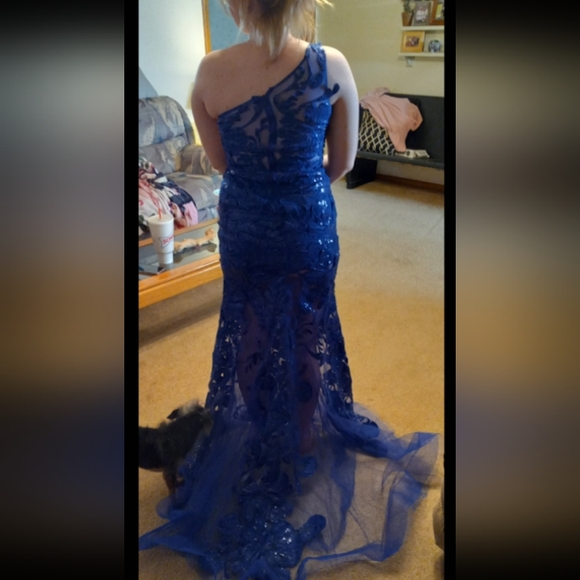 I'm selling a royal blue prom dress - Picture 2 of 3